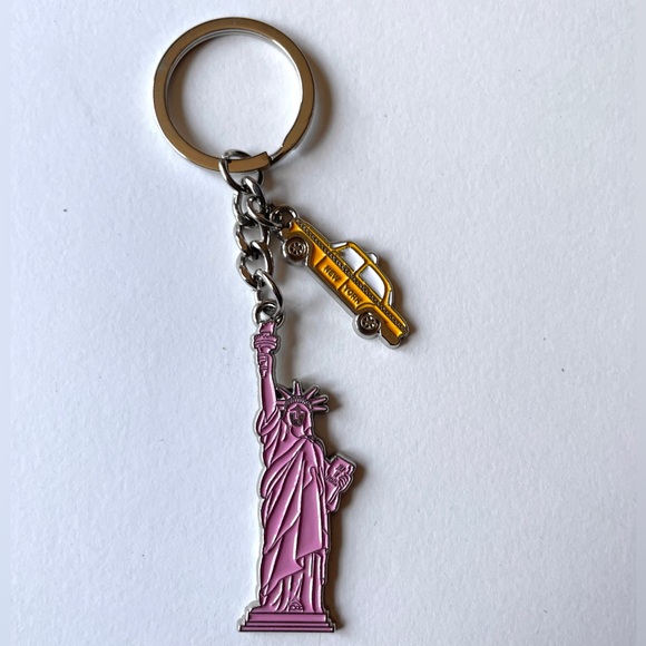 New York City charm keychain key holder. NYC-statue of Liberty NY taxi - Picture 3 of 7